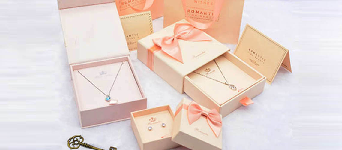 Luxury custom jewelry boxes of various sizes