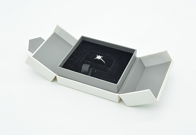 Jewellery box packaging