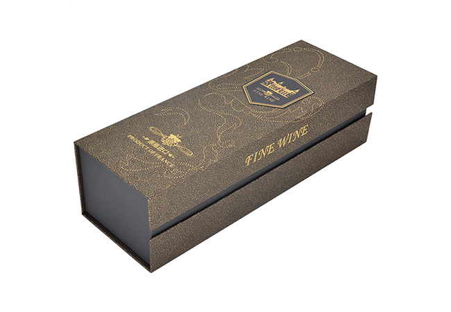 Customised logo packaging for wine boxes