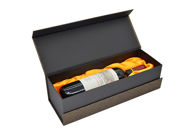 Customised recyclable wine boxes for small businesses