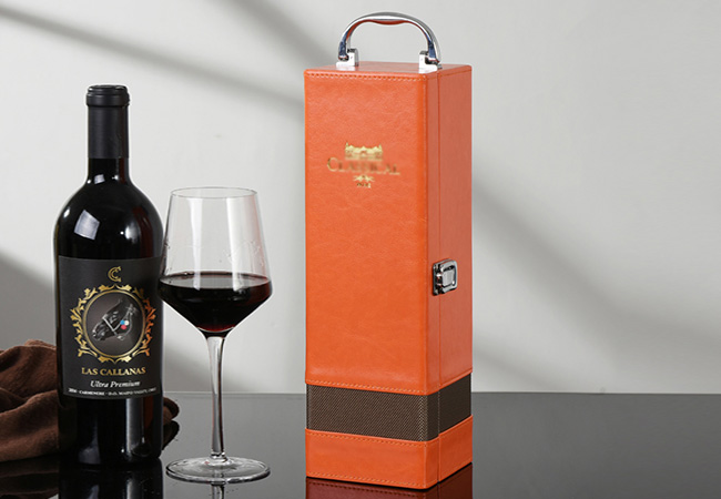 Customised wine boxes with logos
